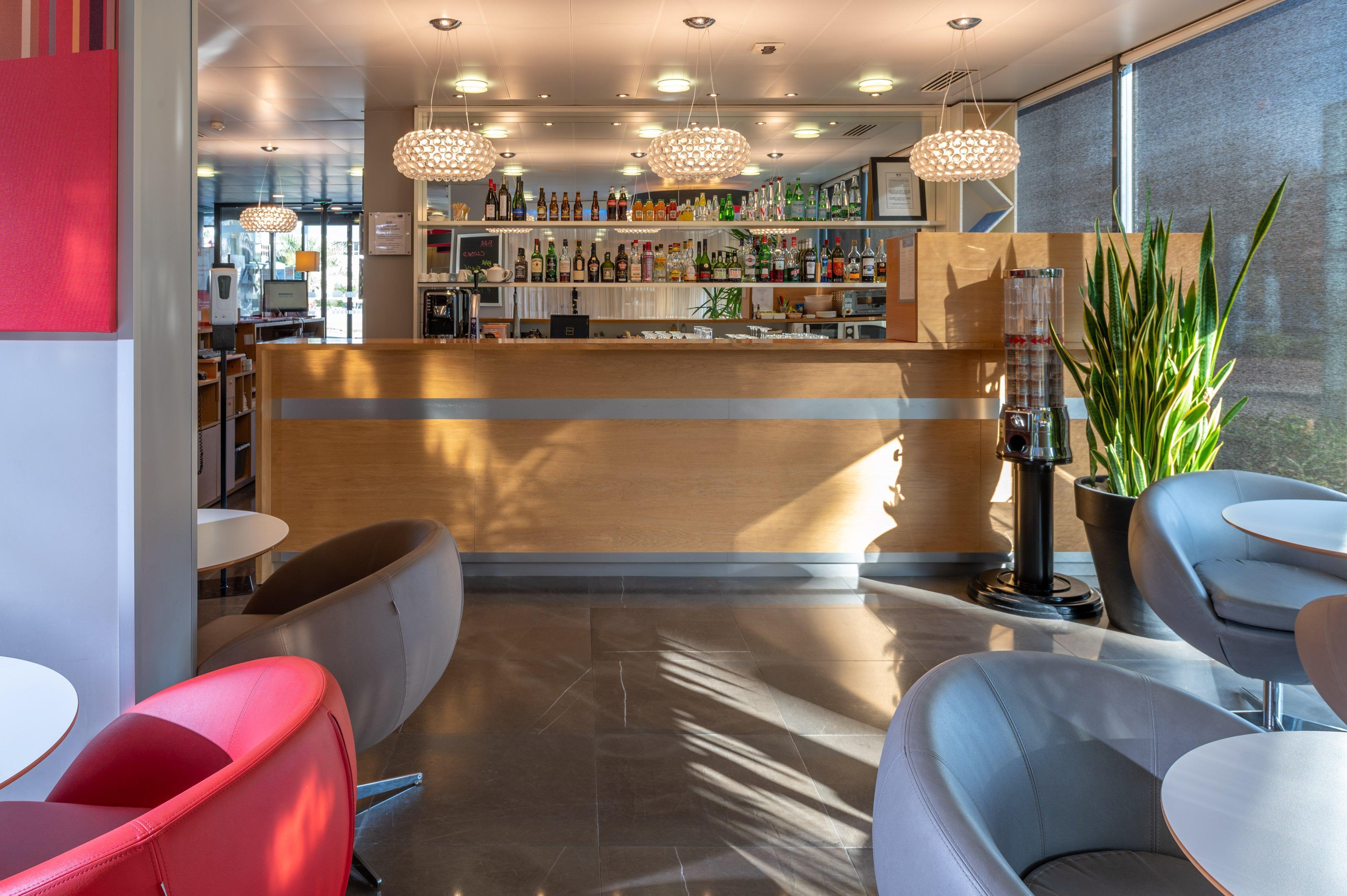 Holiday Inn Express Saint-Nazaire By Ihg Exterior photo