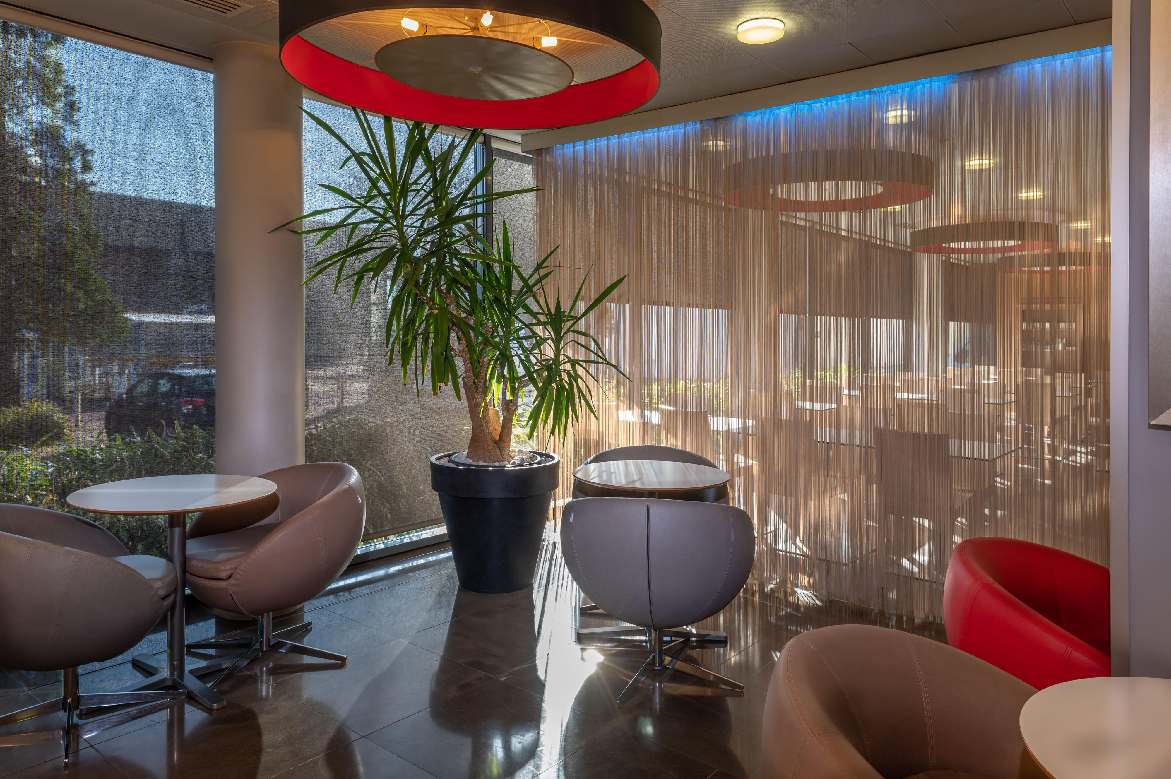 Holiday Inn Express Saint-Nazaire By Ihg Exterior photo