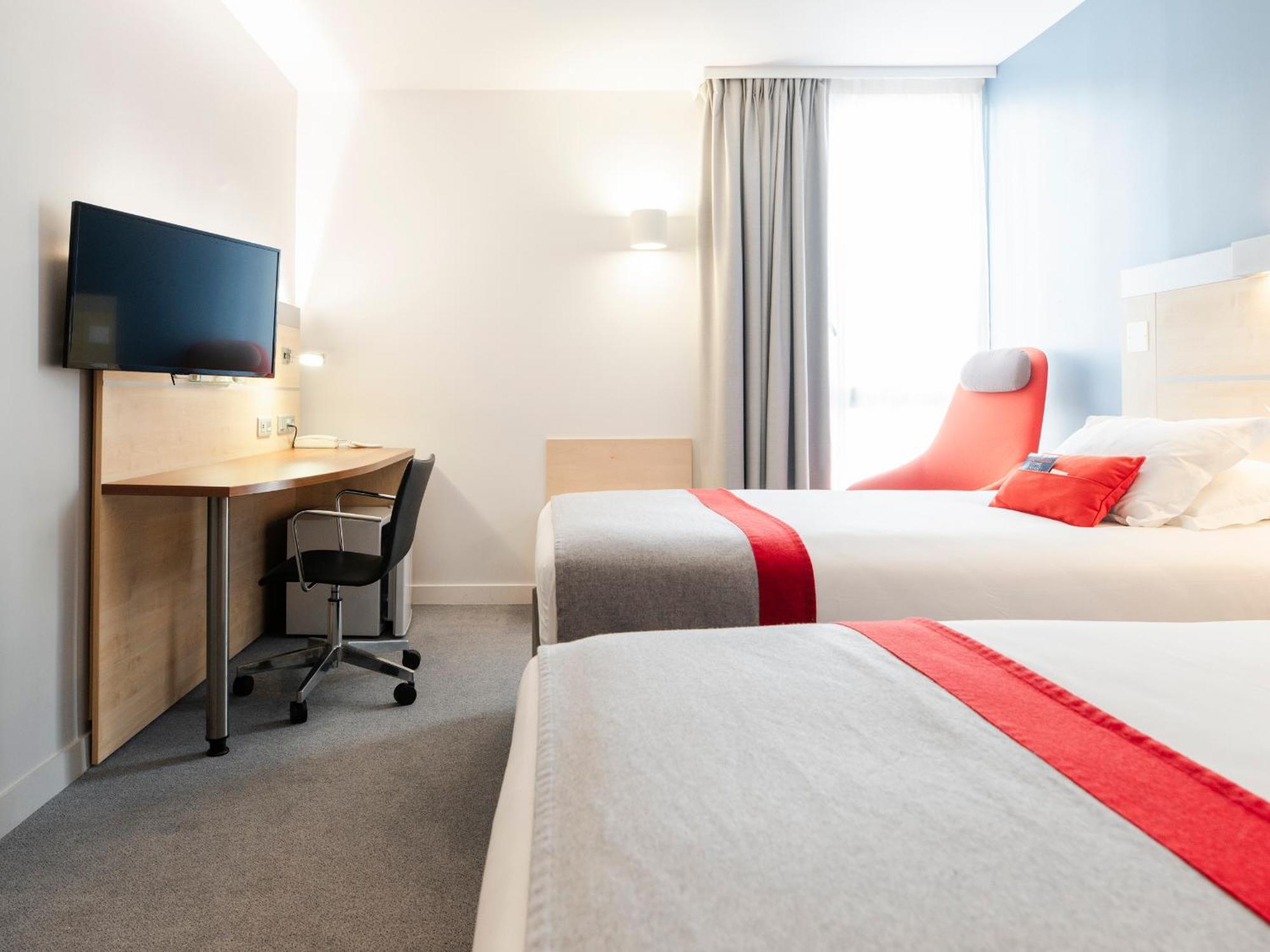 Holiday Inn Express Saint-Nazaire By Ihg Exterior photo