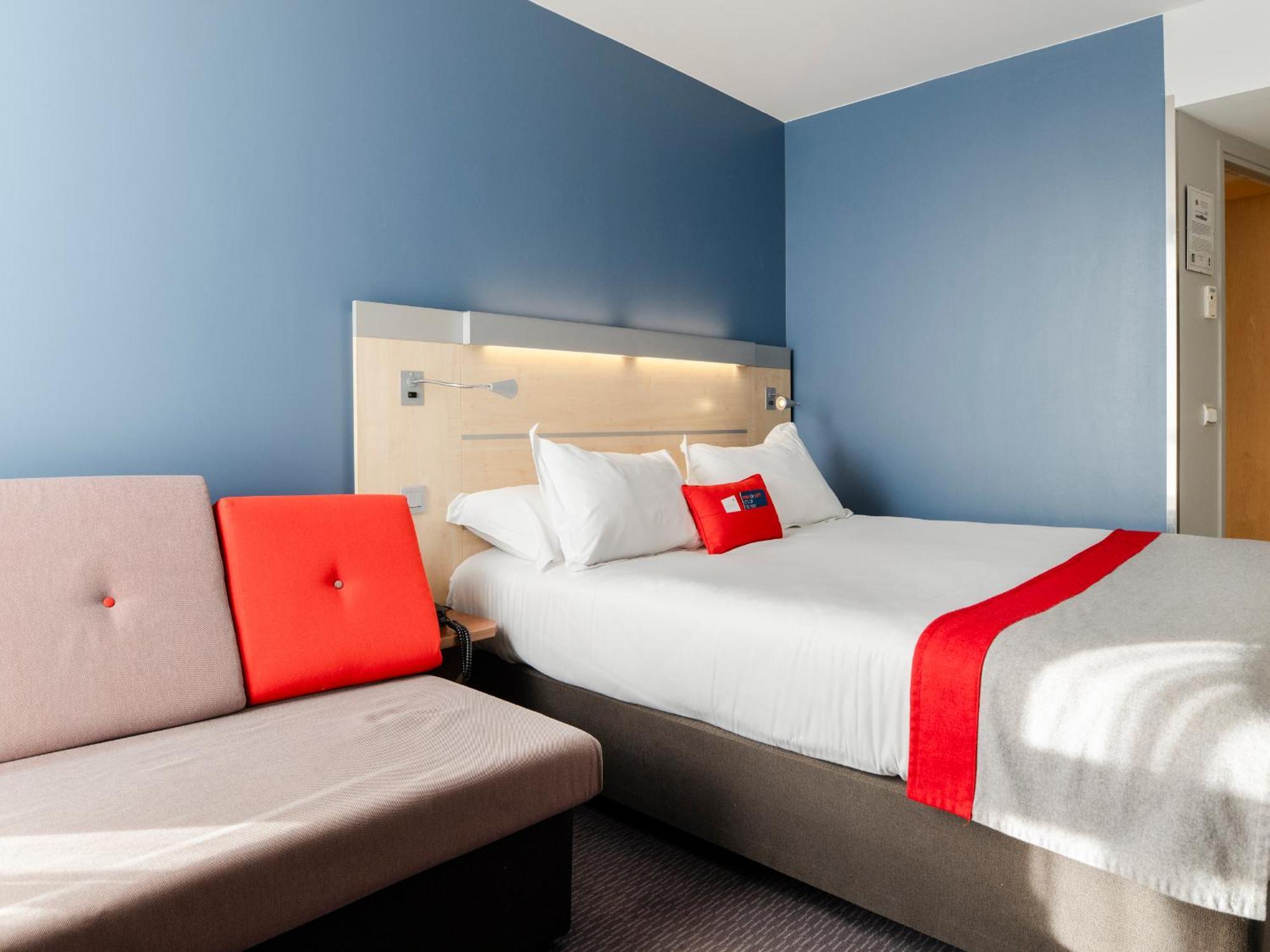 Holiday Inn Express Saint-Nazaire By Ihg Exterior photo