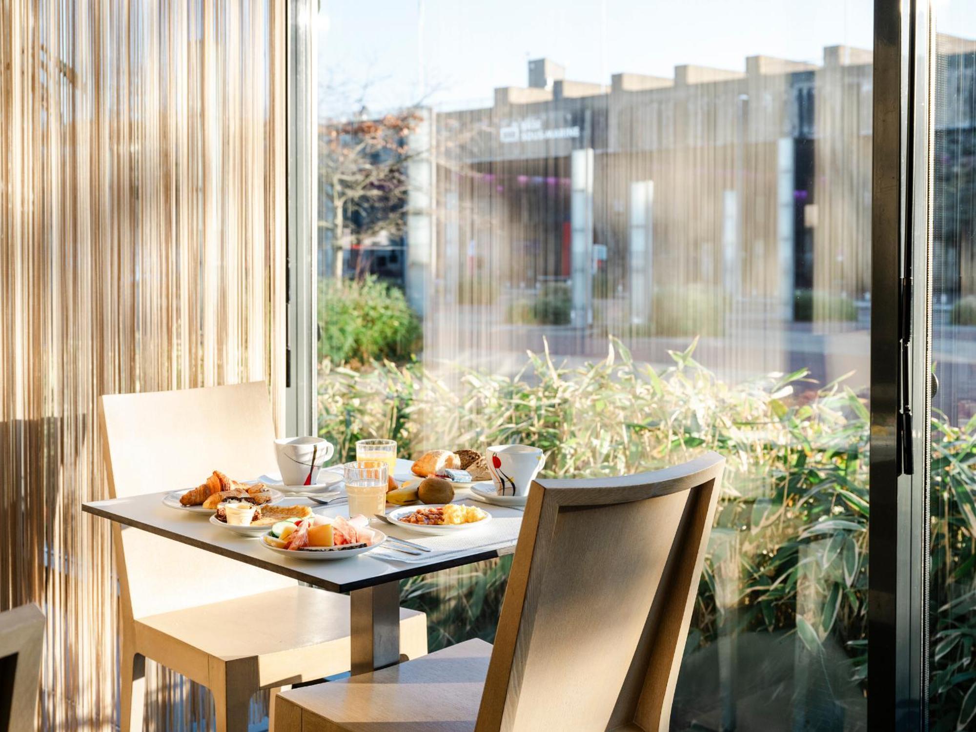 Holiday Inn Express Saint-Nazaire By Ihg Exterior photo