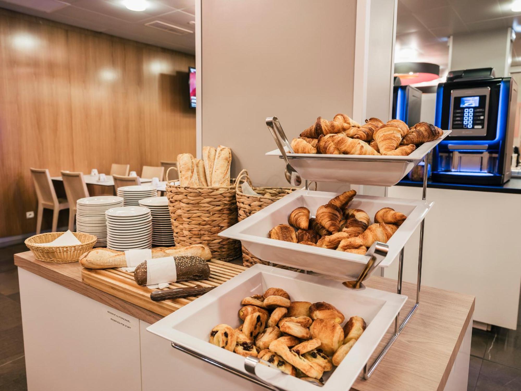 Holiday Inn Express Saint-Nazaire By Ihg Exterior photo
