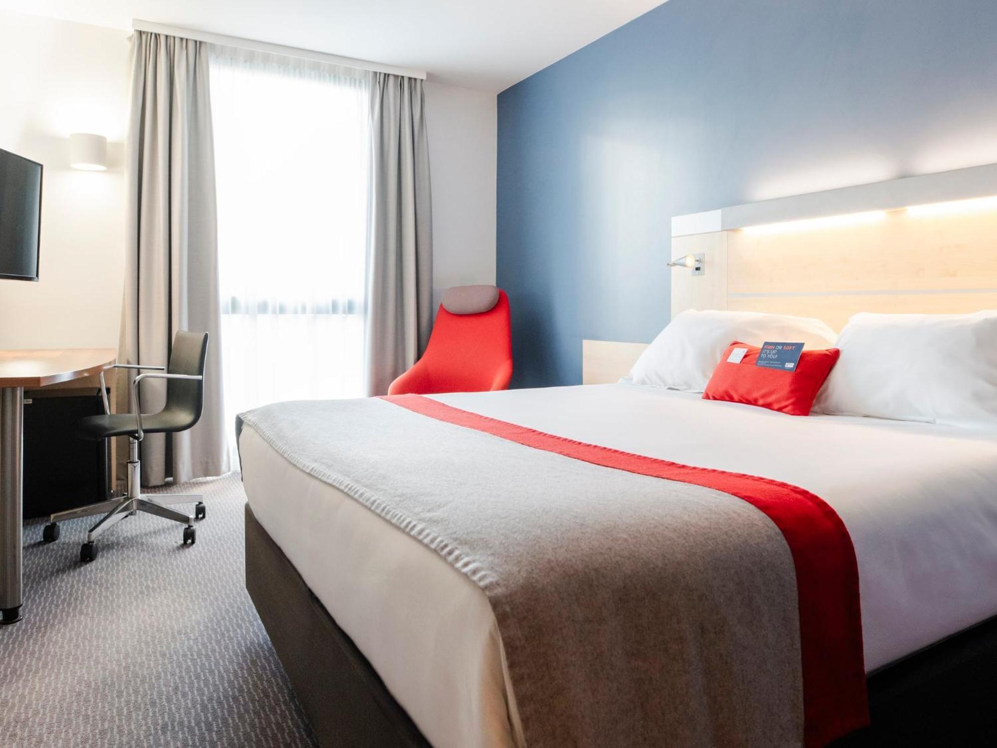 Holiday Inn Express Saint-Nazaire By Ihg Exterior photo