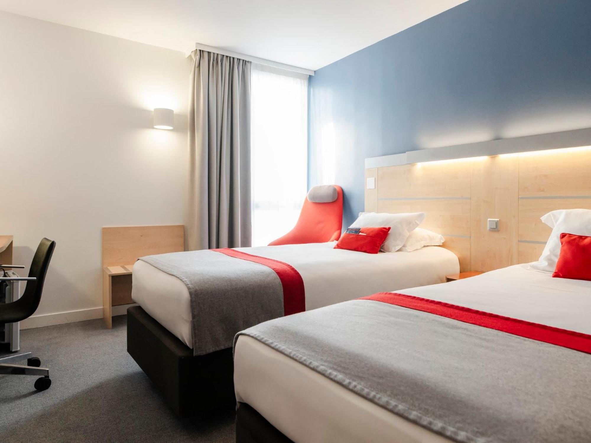 Holiday Inn Express Saint-Nazaire By Ihg Exterior photo