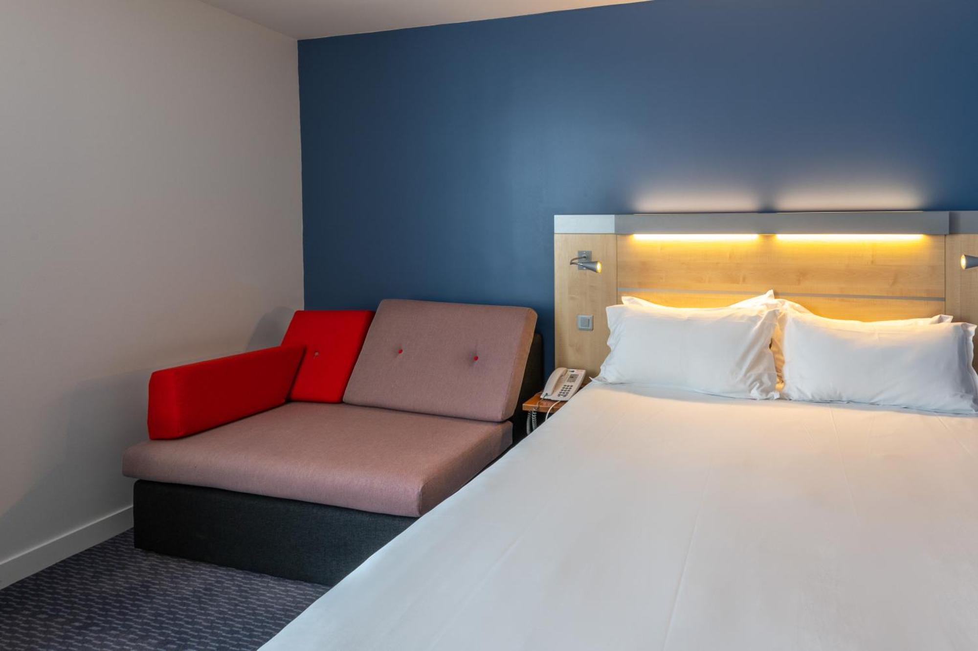 Holiday Inn Express Saint-Nazaire By Ihg Exterior photo