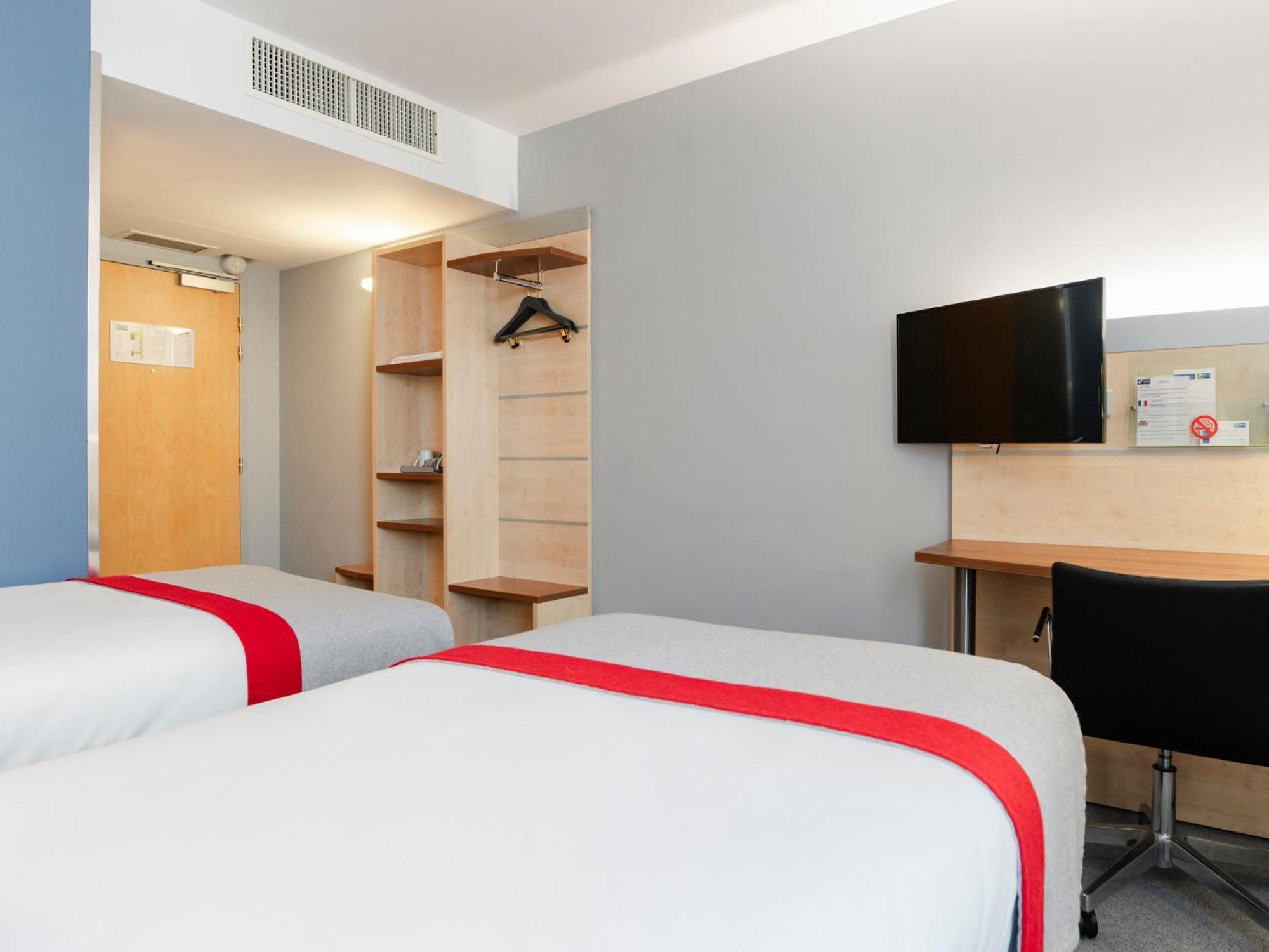 Holiday Inn Express Saint-Nazaire By Ihg Exterior photo