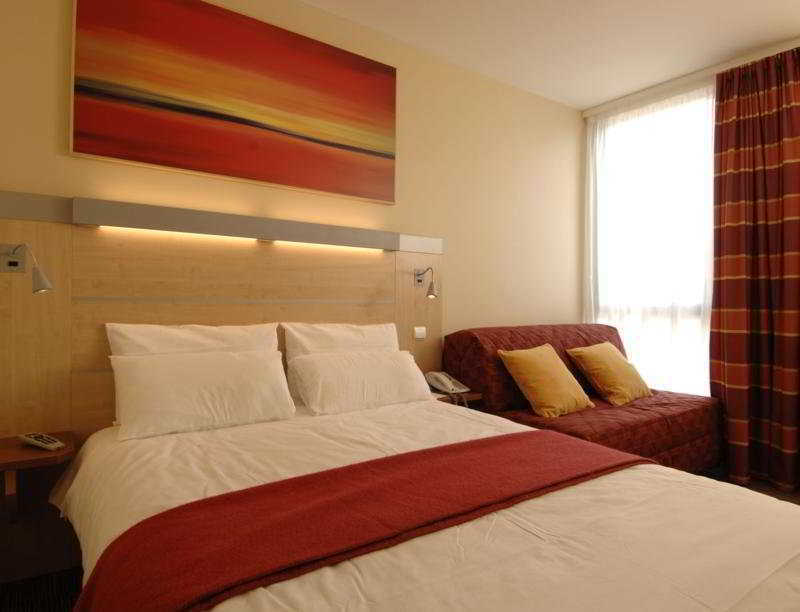 Holiday Inn Express Saint-Nazaire By Ihg Exterior photo