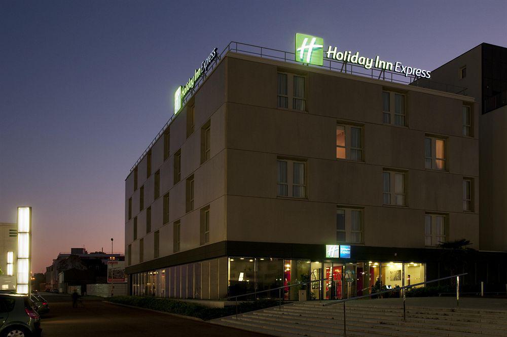 Holiday Inn Express Saint-Nazaire By Ihg Exterior photo