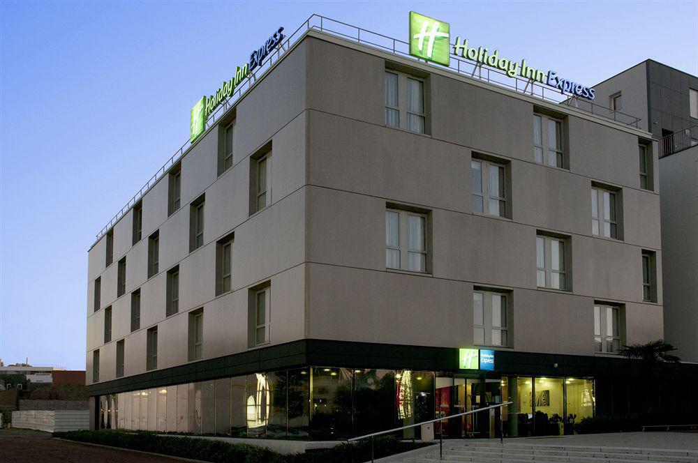 Holiday Inn Express Saint-Nazaire By Ihg Exterior photo